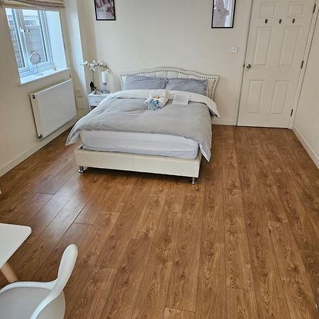 Extra Large Bedroom Dartford Extérieur photo